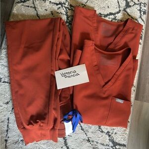 FIGS Atlantic Fall Scrub set